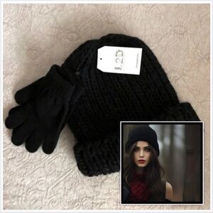 🖤 NEW Black knit hat and glove set